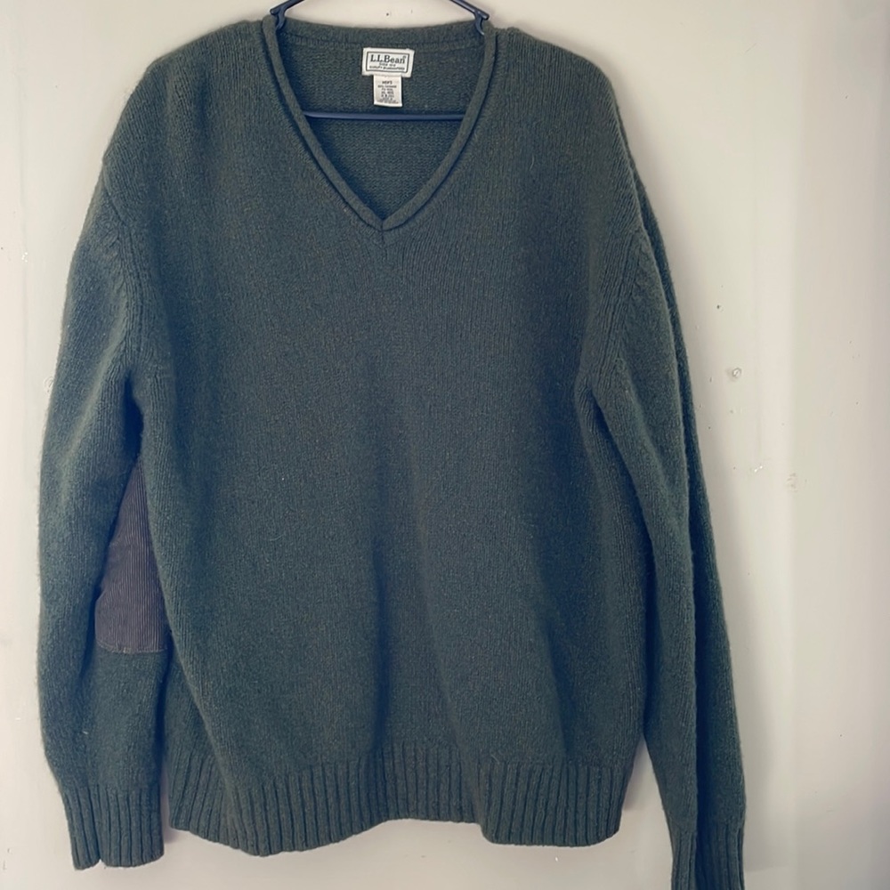 L.L. Bean Men's V-Neck Wool Sweater in Olive Green